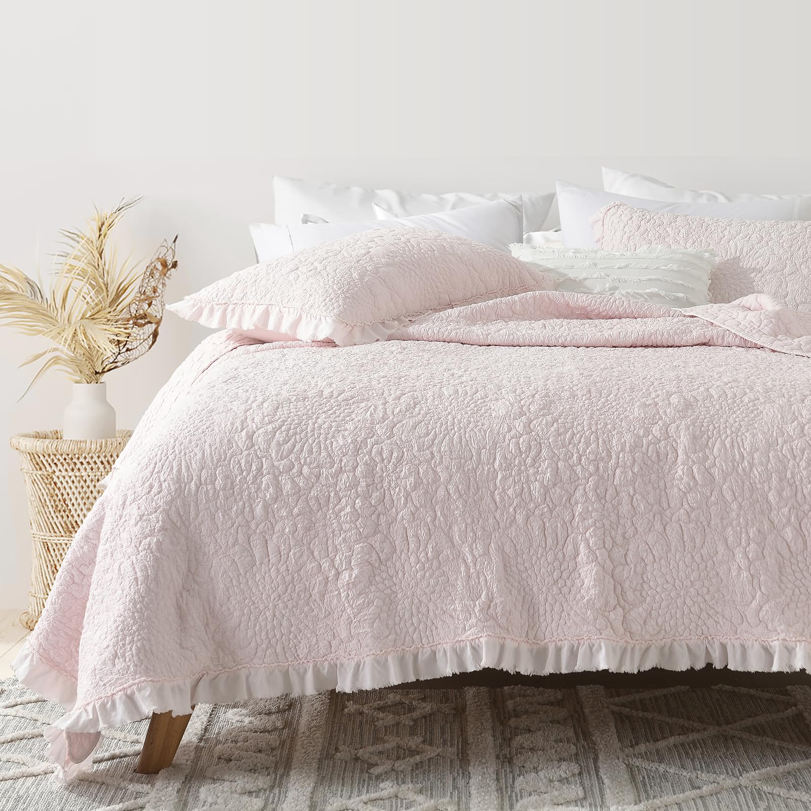 HORIMOTE HOME Pink Ruffled Quilt Queen Size, Stone-Washed Microfiber Lightweight Crinkled Rustic Shabby Chic Bedding Set
